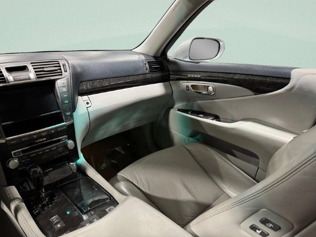 Used 2012 Lexus LS 460 AWD w/ Luxury Value Edition image 12