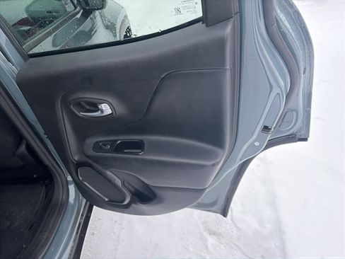 Used 2017 Jeep Renegade Altitude image 20