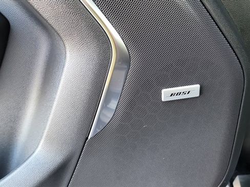 Used 2024 Chevrolet Tahoe Z71 w/ Luxury Package image 19