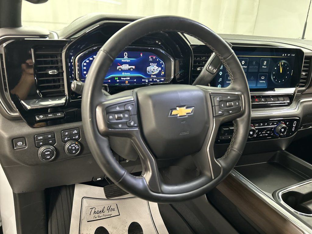 Used 2024 Chevrolet Silverado 3500 High Country w/ High Country Premium Package AWD/4WD image 4