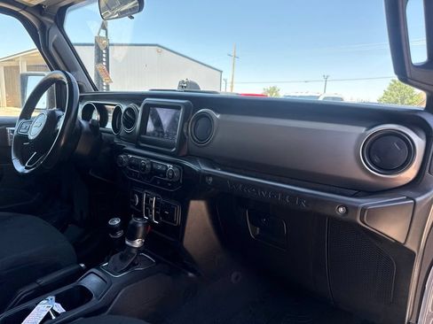 Used 2021 Jeep Wrangler Unlimited Sport AWD/4WD image 39