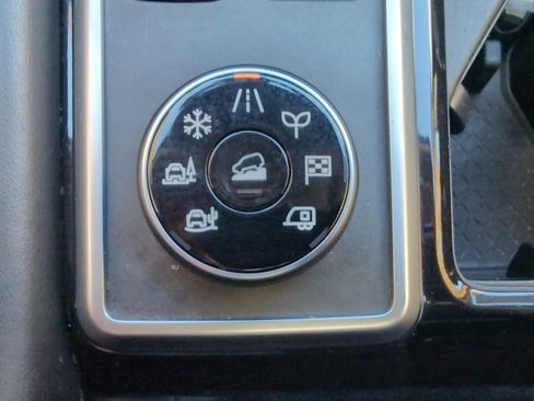 Used 2022 Nissan Pathfinder Platinum w/ Cargo Package image 30