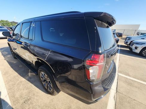 Used 2023 Chevrolet Suburban Z71 w/ Max Trailering Package AWD/4WD image 3