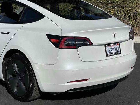 Used 2021 Tesla Model 3 Standard Range Plus image 53