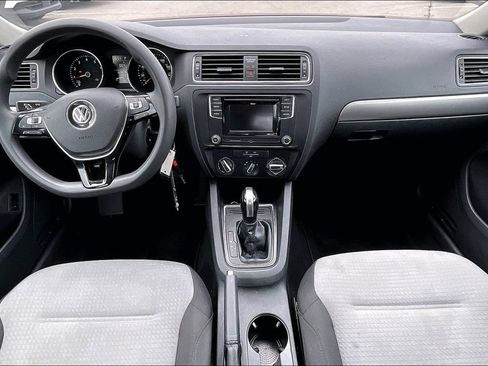 Used 2017 Volkswagen Jetta S image 21