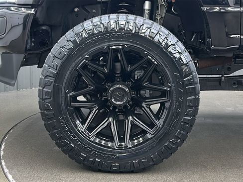 Used 2025 Ford F250 Platinum image 10