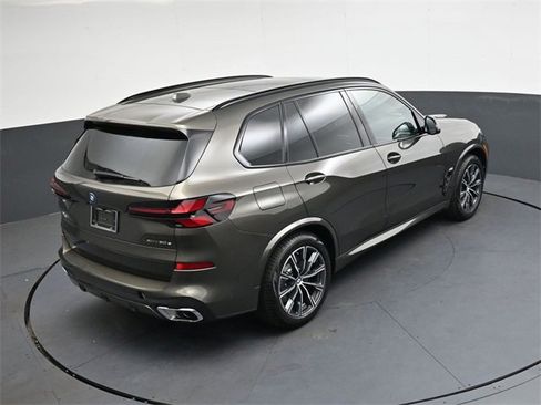 New 2026 BMW X5 xDrive50e w/ M Sport Package image 18