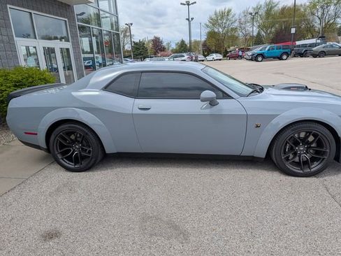 Used 2022 Dodge Challenger R/T Scat Pack RWD image 5