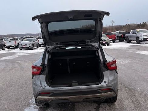 New 2026 Chevrolet Trax ACTIV w/ Sunroof Package image 8