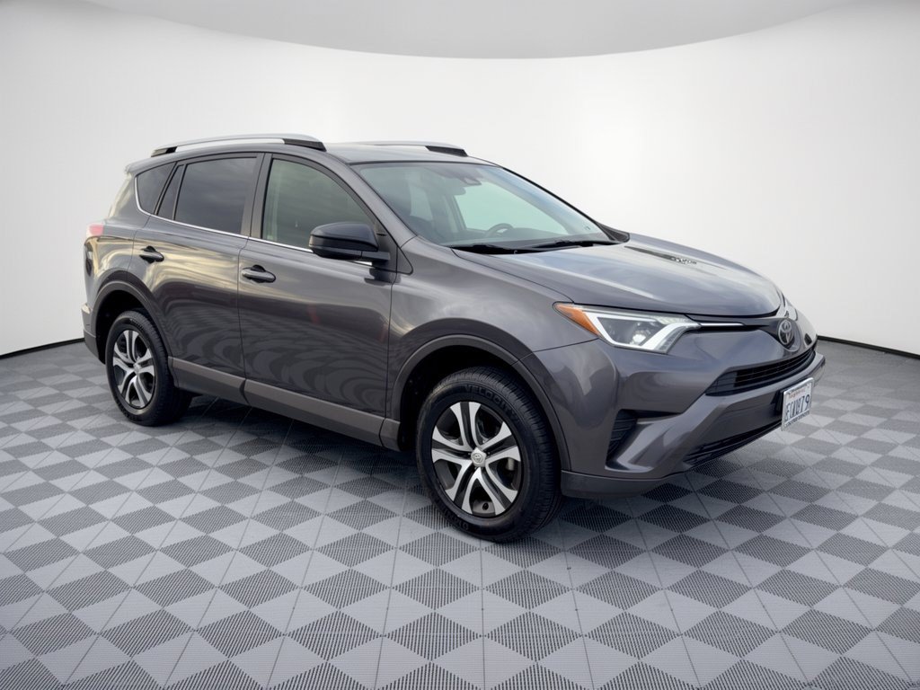 Used 2018 Toyota RAV4 LE w/ All Weather Liner Package FWD image 7