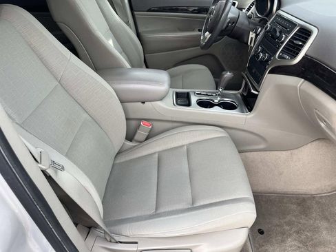 Used 2012 Jeep Grand Cherokee Laredo image 19