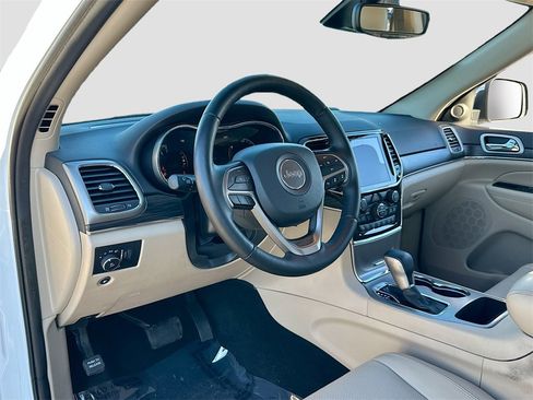 Used 2021 Jeep Grand Cherokee Limited w/ Luxury Group II image 9