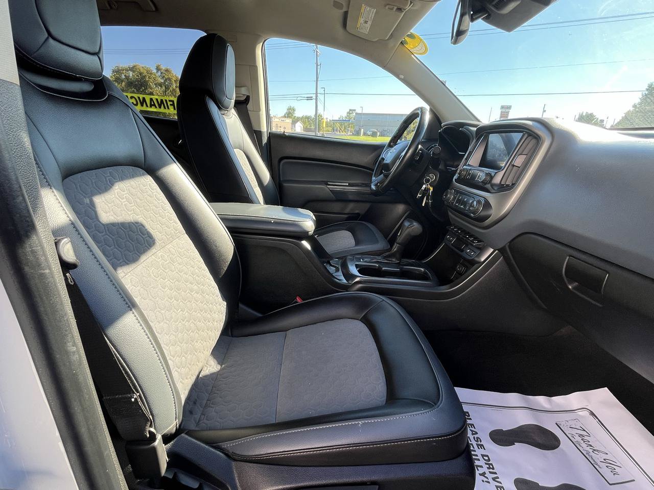 Used 2021 Chevrolet Colorado Z71 w/ Safety Package AWD/4WD image 14