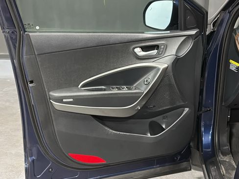 Used 2017 Hyundai Santa Fe Limited AWD/4WD image 9