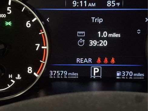 Used 2025 Nissan Altima 2.5 SV FWD image 11