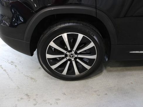 Used 2022 Mercedes-Benz GLB 250 4MATIC w/ Premium Package Lite image 37