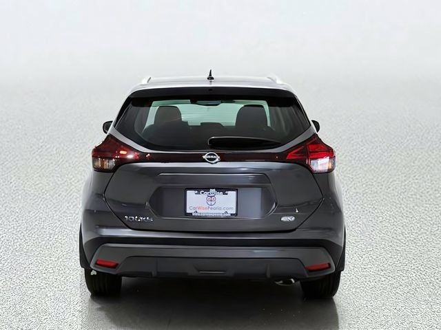 Used 2024 Nissan Kicks SV FWD image 4