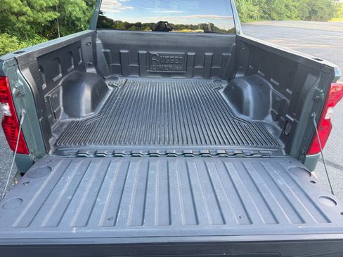 Used 2025 Chevrolet Silverado 1500 LT AWD/4WD image 18
