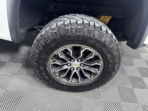 Used 2022 Chevrolet Colorado ZR2 image 11