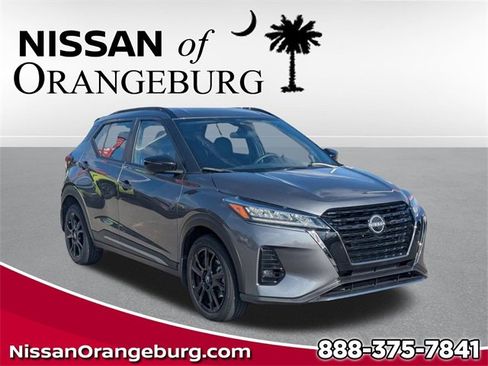 Used 2024 Nissan Kicks SR image 1