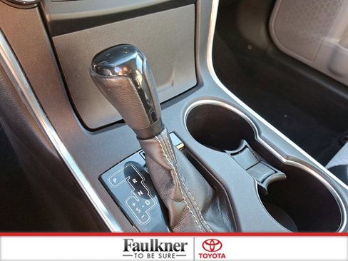 Used 2017 Toyota Camry SE image 14