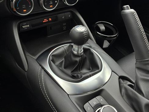 New 2026 MAZDA MX-5 Miata RF Grand Touring RWD image 24