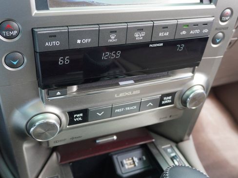 Used 2018 Lexus GX 460 Premium w/ Premium Package image 18