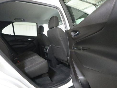 Used 2019 Chevrolet Equinox LT FWD image 11