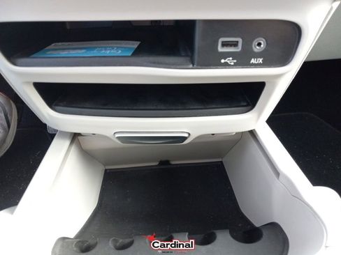 Used 2018 Chrysler Pacifica Limited image 45