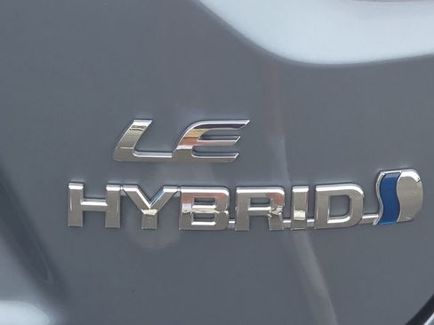 Used 2023 Toyota Corolla LE AWD/4WD image 13
