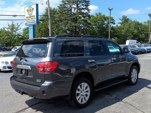 Used 2017 Toyota Sequoia Platinum AWD/4WD image 7