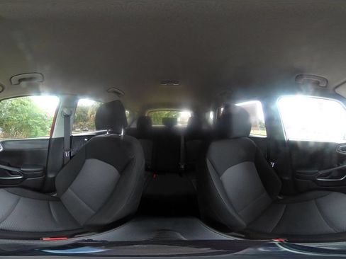 Used 2025 Kia Soul LX w/ LX Technology Package FWD image 41