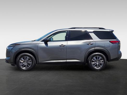 Used 2022 Nissan Pathfinder SV AWD/4WD image 7