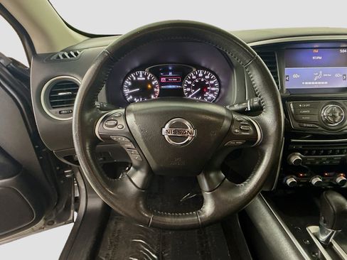 Used 2019 Nissan Pathfinder SV w/ Cargo Package FWD image 13
