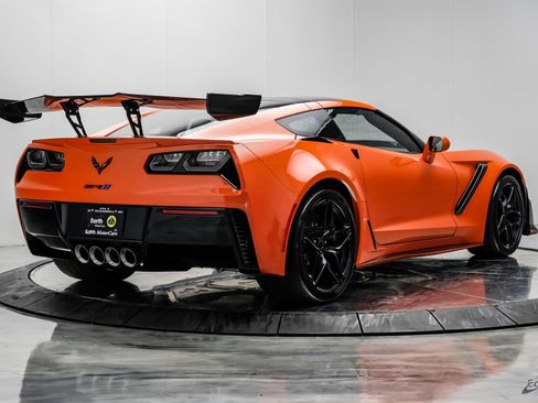 Used 2019 Chevrolet Corvette ZR1 RWD image 21
