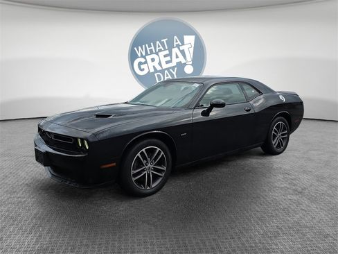 Used 2018 Dodge Challenger GT w/ GT Interior Package image 8