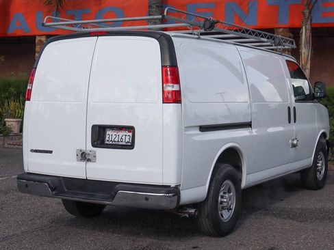 Used 2022 Chevrolet Express 2500 w/ Communications Package image 9