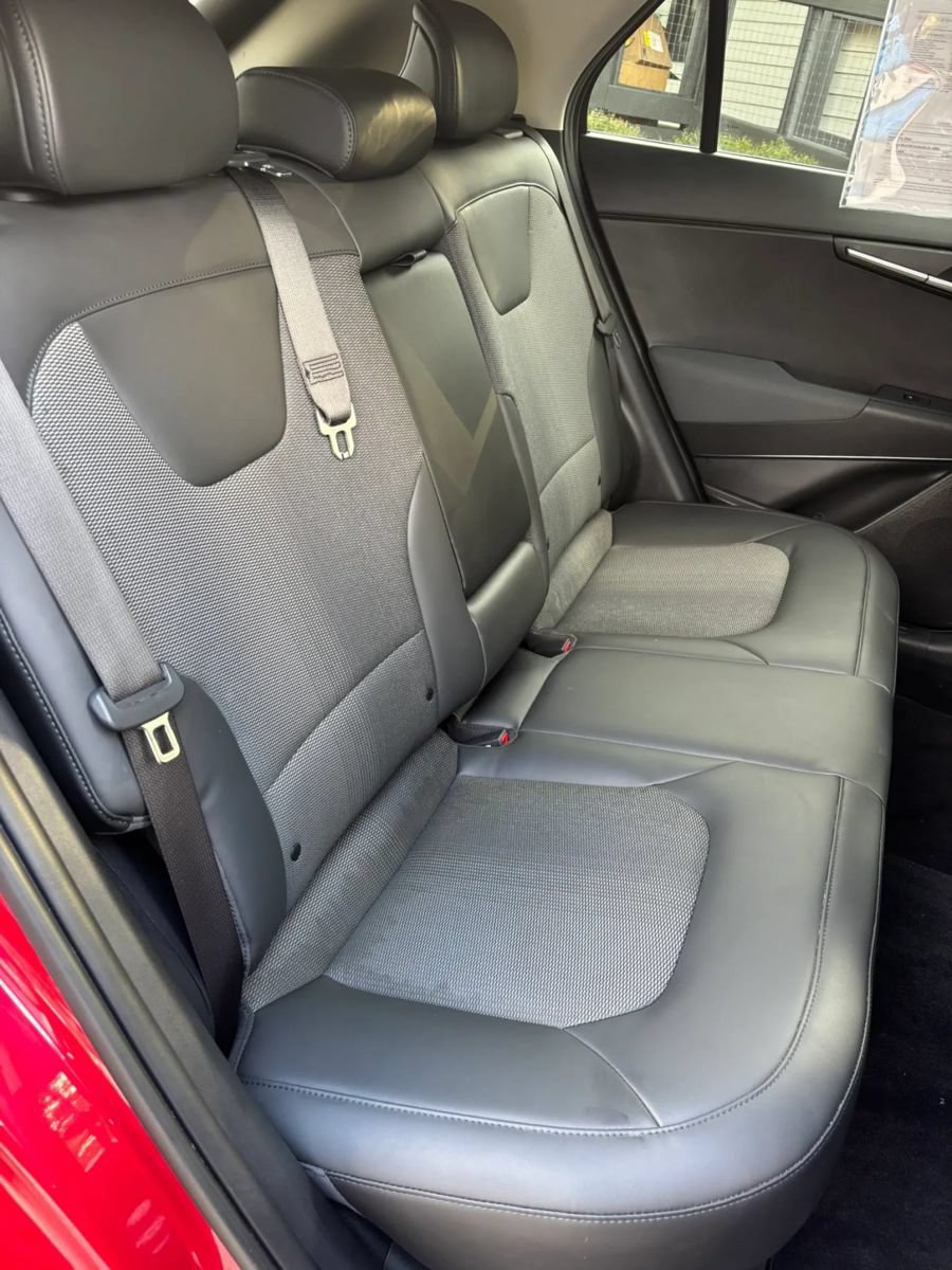Used 2023 Kia Niro EX FWD image 15