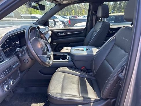 Used 2022 GMC Yukon XL Denali AWD/4WD image 12