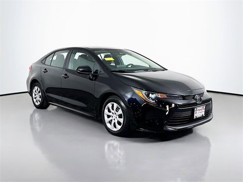 Certified 2023 Toyota Corolla LE image 10
