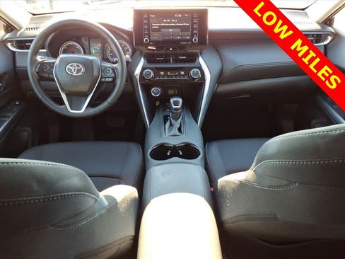 Used 2021 Toyota Venza LE w/ Carpet Mat Package (TMS) image 11