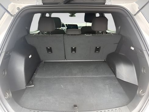 Used 2025 Chevrolet Equinox LT AWD/4WD image 14