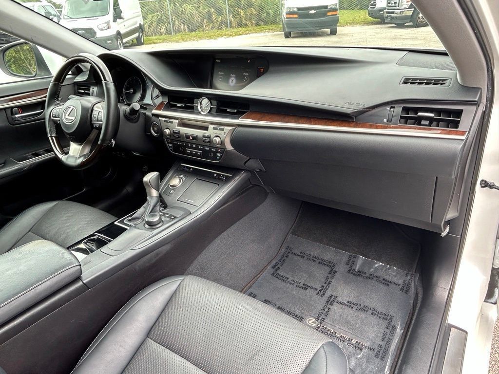 Used 2017 Lexus ES 350 w/ Premium Package FWD image 24