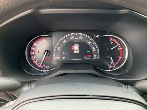 Used 2024 Toyota RAV4 XLE w/ Convenience Package FWD image 11
