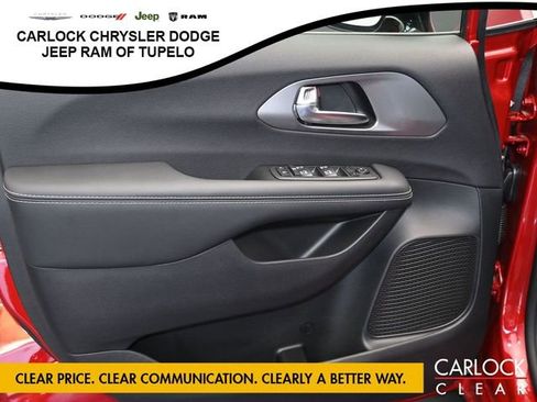 New 2026 Chrysler Voyager LX image 11