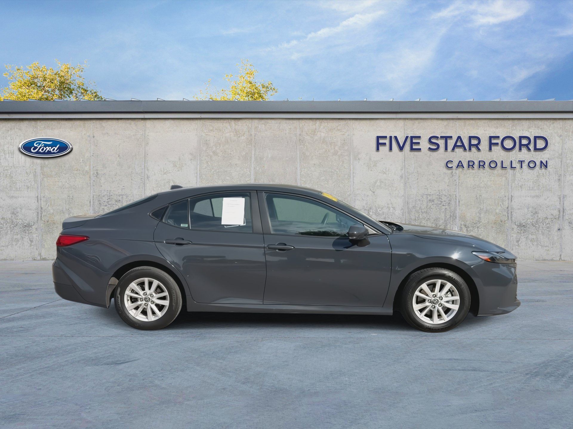 Used 2025 Toyota Camry LE FWD image 9