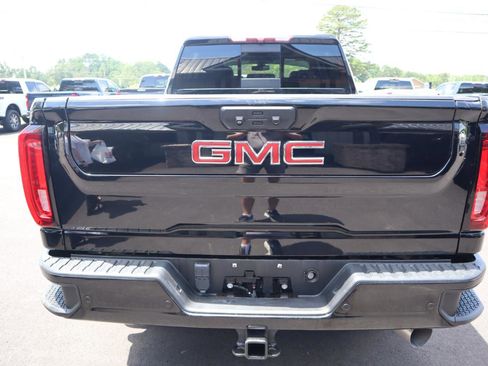 Used 2022 GMC Sierra 2500 Denali AWD/4WD image 8