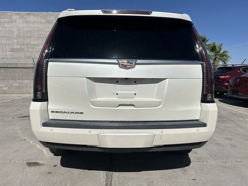 Used 2015 Cadillac Escalade Premium AWD/4WD image 5