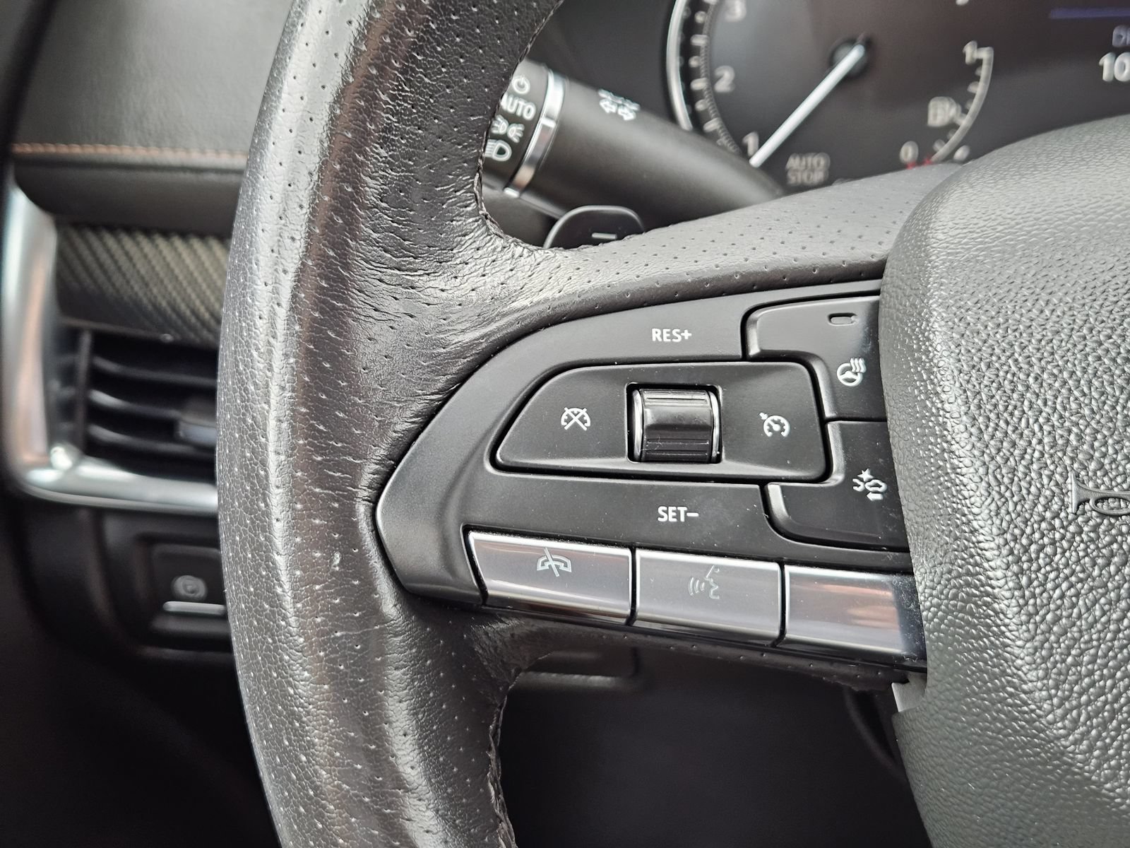 Certified 2023 Cadillac XT4 Sport FWD image 25