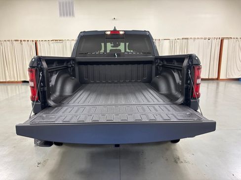 New 2026 RAM 1500 Big Horn AWD/4WD image 32